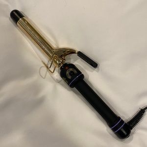 HOT TOOLS professional 1 inch barrel curling iron.